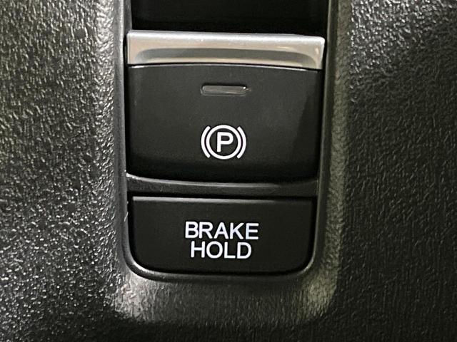 N-BOXカスタム ベースグレード 両側電動スライド ホンダセンシング 車線逸脱警報 誤発進抑制 アダプティブクルーズ コーナーセンサー オートハイビーム LEDヘッド オートライト 前席シートヒーター オートエアコン スマートキー(7枚目)