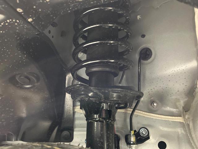 N-BOXカスタム ベースグレード 両側電動スライド ホンダセンシング 車線逸脱警報 誤発進抑制 アダプティブクルーズ コーナーセンサー オートハイビーム LEDヘッド オートライト 前席シートヒーター オートエアコン スマートキー(21枚目)