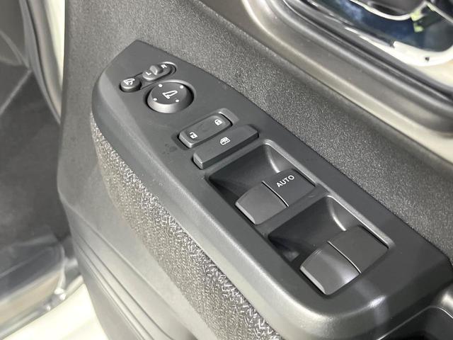 N-BOXカスタム ベースグレード 両側電動スライド ホンダセンシング 車線逸脱警報 誤発進抑制 アダプティブクルーズ コーナーセンサー オートハイビーム LEDヘッド オートライト 前席シートヒーター オートエアコン スマートキー(53枚目)