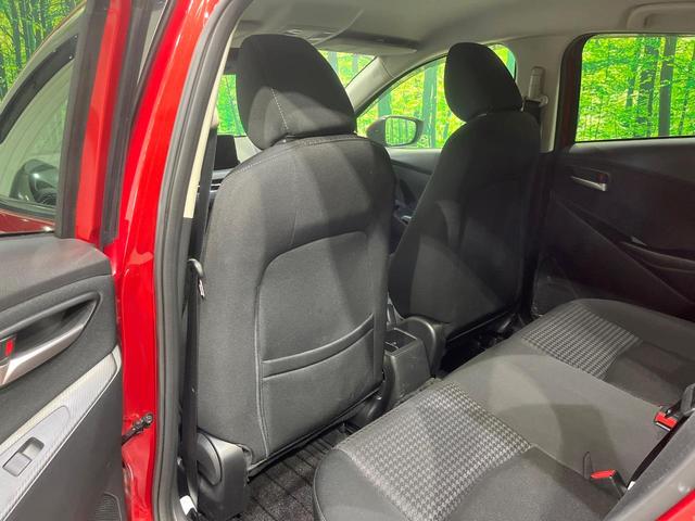 デミオ １３Ｓ　マツダコネクト　Ｂｌｕｅｔｏｏｔｈ　スマートシティブレーキサポート　アイドリングストップ　オートエアコン　スマートキー（42枚目）