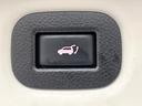 ２０Ｘ　ハイブリッド　エマージェンシーブレーキＰ　純正ナビ　バックカメラ　Ｂｌｕｅｔｏｏｔｈ　フルセグ　衝突被害軽減　コーナーセンサー　電動リアゲート　ＬＥＤヘッド　オートライト　前席シートヒーター　ＥＴＣ　ダウンヒルアシスト　スマートキー（55枚目）