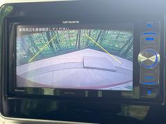 【バックカメラ】駐車時に後方がリアルタイム映像で確認できます。大型商業施設や立体駐車場での駐車時や、夜間のバック時に大活躍！運転スキルに関わらず、今や必須となった装備のひとつです！ 4