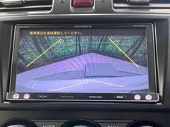 【バックカメラ】駐車時に後方がリアルタイム映像で確認できます。大型商業施設や立体駐車場での駐車時や、夜間のバック時に大活躍！運転スキルに関わらず、今や必須となった装備のひとつです！ 4