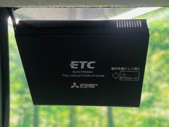 【ＥＴＣ】高速道路の料金所をストレスなく通過！話題のスポットやサービスエリアに多い「スマートIntercooler」利用時は必須のアイテムです。当店でセットアップを実施、ご納車当日からすぐにご利用いただけます！ 4