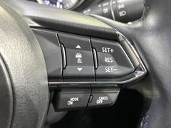 【マツダ・レーダークルーズコントロール】高速道路での長距離走行が楽に！自動で速度を保つクルーズコントロールが、衝突軽減システムと連携し、前方の車両を感知して車間を保つように速度調節してくれます！！ 7