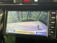 【両側パワースライドドア】スマートキーや運転席のスイッチで後席両側スライドドアの開閉が可能♪電動だから力を入れてドアを開ける必要が無く、小さなお子様でも簡単に開け閉めでき快適です♪ 4