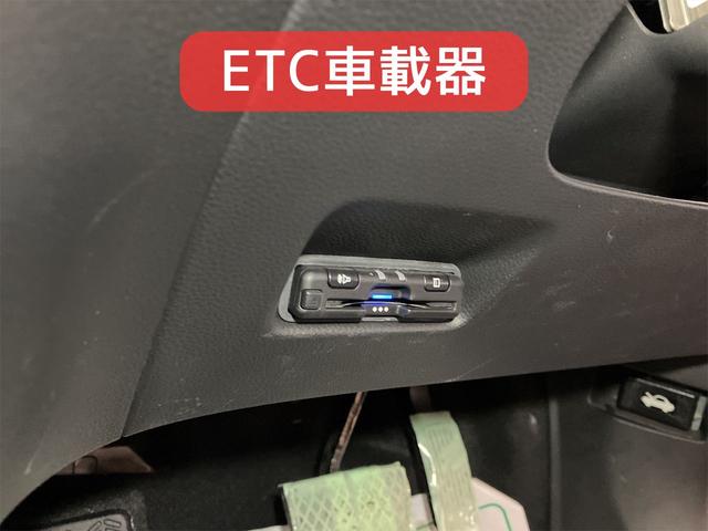 フィット ｅ：ＨＥＶホーム　メーカー保証　自社保証６ヶ月６０００ｋｍ　４ＷＤ　Ｂｌｕｅｔｏｏｔｈ接続対応８インチ純正フルセグナビ　バックカメラ　ＥＴＣ　ホンダセンシング　パーキングソナー　ＬＥＤヘッドライト　記録簿付き（11枚目）