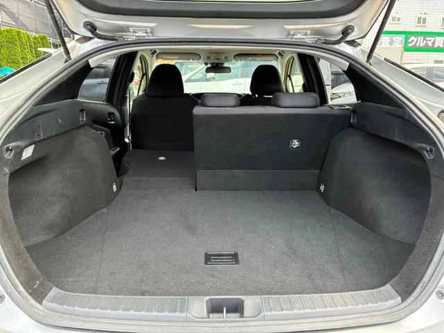 プリウス Ｓ　保証６ヵ月６０００ｋｍ　４ＷＤ　Ｂｌｕｅｔｏｏｔｈ接続対応ワンセグナビ　バックカメラ　ビルトインＥＴＣ　クルーズコントロール　ＬＥＤフォグ＆ヘッドライト　オートハイビーム　トヨタセーフティセンス（34枚目）