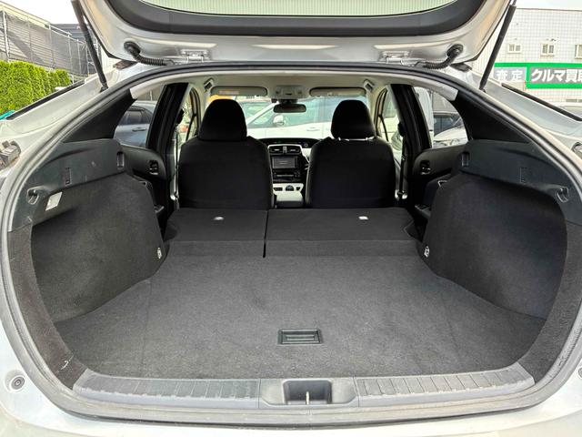 プリウス Ｓ　保証６ヵ月６０００ｋｍ　４ＷＤ　Ｂｌｕｅｔｏｏｔｈ接続対応ワンセグナビ　バックカメラ　ビルトインＥＴＣ　クルーズコントロール　ＬＥＤフォグ＆ヘッドライト　オートハイビーム　トヨタセーフティセンス（35枚目）