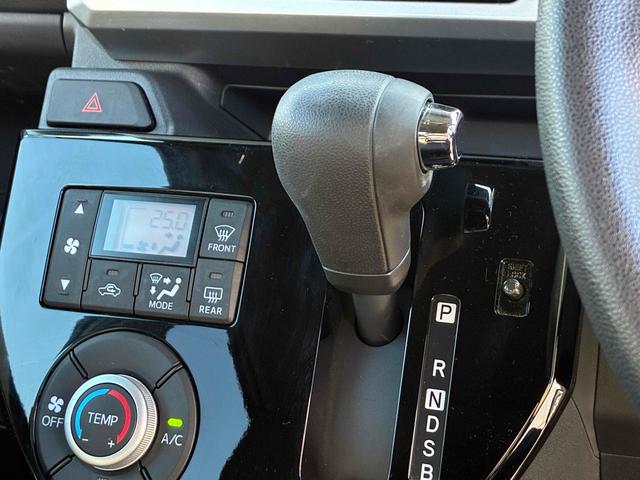 ピクシスメガ Ｌ　ＳＡＩＩＩ　保証２ヵ月２０００ｋｍ　４ＷＤ　スマートアシスト３　トヨタ純正ＣＤチューナー　両側電動スライドドア　シートヒーター　電動格納ミラー　ミラーヒーター　オートハイビーム（8枚目）