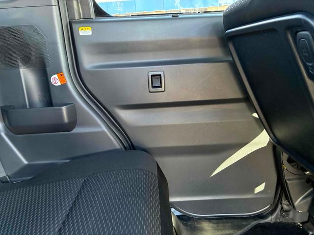 ピクシスメガ Ｌ　ＳＡＩＩＩ　保証２ヵ月２０００ｋｍ　４ＷＤ　スマートアシスト３　トヨタ純正ＣＤチューナー　両側電動スライドドア　シートヒーター　電動格納ミラー　ミラーヒーター　オートハイビーム（47枚目）