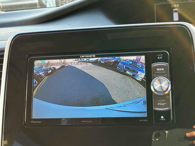 セレナ Ｘ　ＶセレクションＩＩ　保証６ヵ月６０００ｋｍ　４ＷＤ　８人乗り　Ｂｌｕｅｔｏｏｔｈ接続対応フルセグナビ　バックカメラ　フリップダウンモニター　ＥＴＣ　クルーズコントロール　両側電動スライドドア　エマージェンシーブレーキ（8枚目）