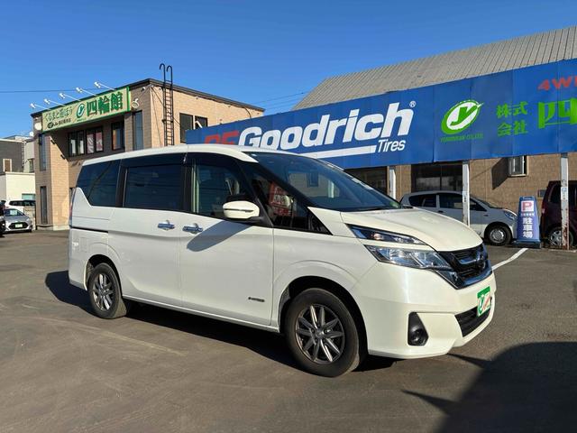 セレナ Ｘ　ＶセレクションＩＩ　保証６ヵ月６０００ｋｍ　４ＷＤ　８人乗り　Ｂｌｕｅｔｏｏｔｈ接続対応フルセグナビ　バックカメラ　フリップダウンモニター　ＥＴＣ　クルーズコントロール　両側電動スライドドア　エマージェンシーブレーキ（18枚目）