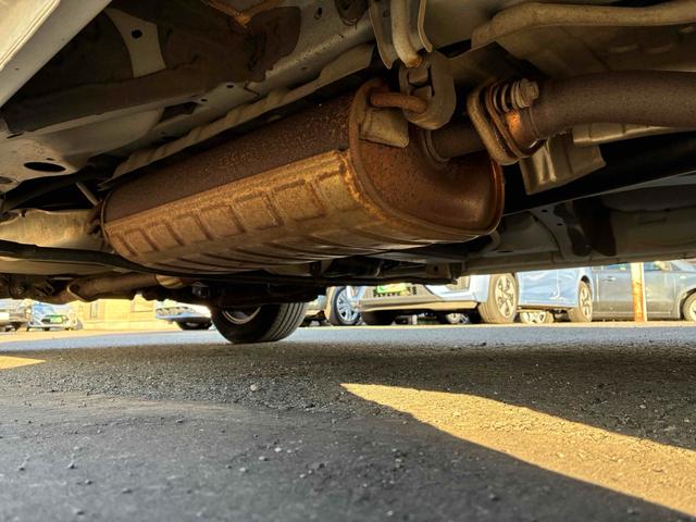 セレナ Ｘ　ＶセレクションＩＩ　保証６ヵ月６０００ｋｍ　４ＷＤ　８人乗り　Ｂｌｕｅｔｏｏｔｈ接続対応フルセグナビ　バックカメラ　フリップダウンモニター　ＥＴＣ　クルーズコントロール　両側電動スライドドア　エマージェンシーブレーキ（30枚目）