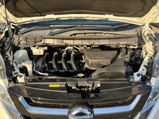 セレナ Ｘ　ＶセレクションＩＩ　保証６ヵ月６０００ｋｍ　４ＷＤ　８人乗り　Ｂｌｕｅｔｏｏｔｈ接続対応フルセグナビ　バックカメラ　フリップダウンモニター　ＥＴＣ　クルーズコントロール　両側電動スライドドア　エマージェンシーブレーキ（31枚目）
