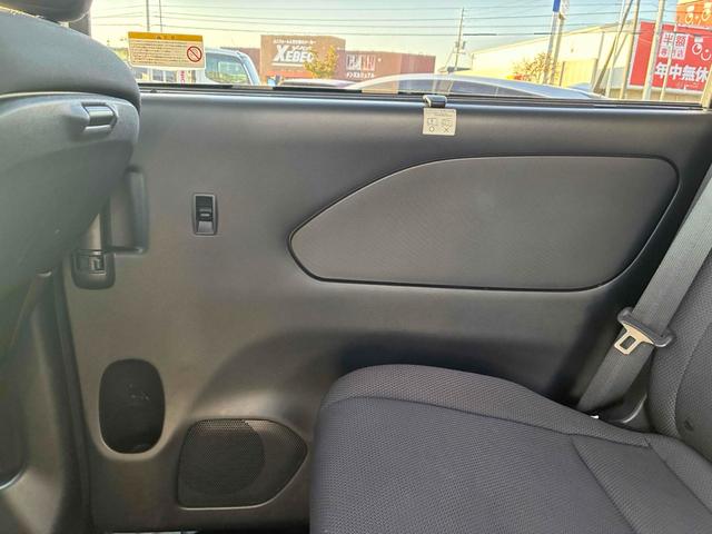 セレナ Ｘ　ＶセレクションＩＩ　保証６ヵ月６０００ｋｍ　４ＷＤ　８人乗り　Ｂｌｕｅｔｏｏｔｈ接続対応フルセグナビ　バックカメラ　フリップダウンモニター　ＥＴＣ　クルーズコントロール　両側電動スライドドア　エマージェンシーブレーキ（65枚目）