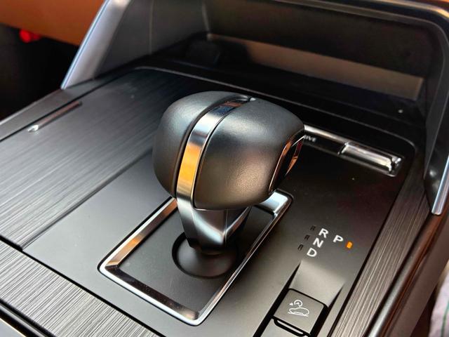 ＣＸ－６０ ＸＤ－ハイブリッド　プレミアムスポーツ　保証６ヵ月６０００ｋｍ　４ＷＤ　ハイブリッド　ディーゼルターボ　３，３００ｃｃ　ＨＤＭＩ・Ｂｌｕｅｔｏｏｔｈ接続対応フルセグナビ　全方位カメラ　パーキングセンサー　パワーバックドア　ハンドルヒーター（10枚目）