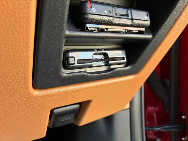 ＣＸ－６０ ＸＤ－ハイブリッド　プレミアムスポーツ　保証６ヵ月６０００ｋｍ　４ＷＤ　ハイブリッド　ディーゼルターボ　３，３００ｃｃ　ＨＤＭＩ・Ｂｌｕｅｔｏｏｔｈ接続対応フルセグナビ　全方位カメラ　パーキングセンサー　パワーバックドア　ハンドルヒーター（12枚目）