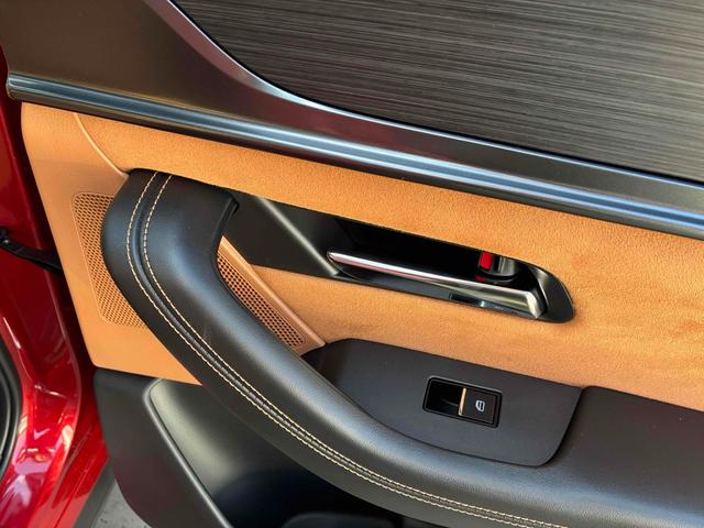 ＣＸ－６０ ＸＤ－ハイブリッド　プレミアムスポーツ　保証６ヵ月６０００ｋｍ　４ＷＤ　ハイブリッド　ディーゼルターボ　３，３００ｃｃ　ＨＤＭＩ・Ｂｌｕｅｔｏｏｔｈ接続対応フルセグナビ　全方位カメラ　パーキングセンサー　パワーバックドア　ハンドルヒーター（63枚目）
