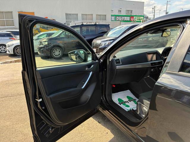 ＣＸ－５ ＸＤ　プロアクティブ　保証２ヵ月２０００ｋｍ　４ＷＤ　ディーゼルターボ　Ｂｌｕｅｔｏｏｔｈ接続対応フルセグナビ　バックカメラ　ＥＴＣ　パーキングセンサー　クルーズコントロール　ＬＥＤヘッドライト　ｉ－ＡＣＴＩＶＳＥＮＳＥ（58枚目）