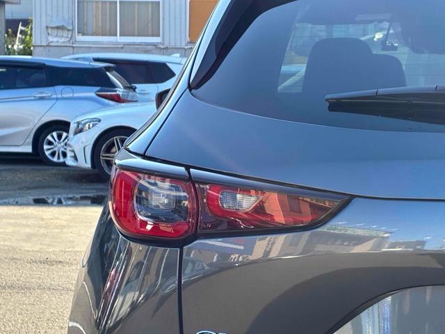 ＣＸ－５ ＸＤ　エクスクルーシブモード　メーカー保証　４ＷＤ　ディーゼルターボ　ディーゼルターボ　Ｂｌｕｅｔｏｏｔｈ接続対応フルセグナビ　全方位カメラ　ＥＴＣ　純正エンジンスターター　パワーバックドア　ハンドルヒーター　パワーシート（39枚目）