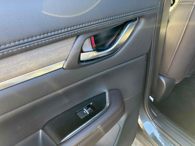 ＣＸ－５ ＸＤ　エクスクルーシブモード　メーカー保証　４ＷＤ　ディーゼルターボ　ディーゼルターボ　Ｂｌｕｅｔｏｏｔｈ接続対応フルセグナビ　全方位カメラ　ＥＴＣ　純正エンジンスターター　パワーバックドア　ハンドルヒーター　パワーシート（65枚目）