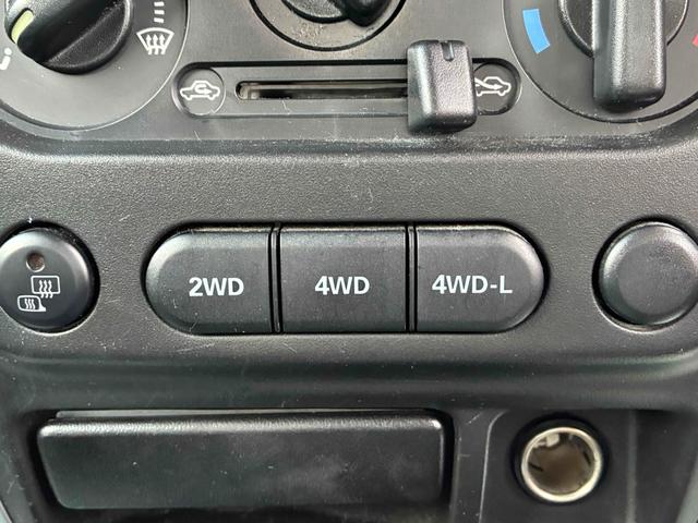 ジムニー ＸＣ　保証２ヵ月２０００ｋｍ　４ＷＤ　ＤＶＤ再生対応フルセグＴＶナビ　エンジンスターター　フロントフォグランプ　電動格納ミラー　ミラーヒーター　キーレスエントリー　アルミホイール　冬タイヤ（9枚目）