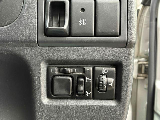 ジムニー ＸＣ　保証２ヵ月２０００ｋｍ　４ＷＤ　ＤＶＤ再生対応フルセグＴＶナビ　エンジンスターター　フロントフォグランプ　電動格納ミラー　ミラーヒーター　キーレスエントリー　アルミホイール　冬タイヤ（11枚目）