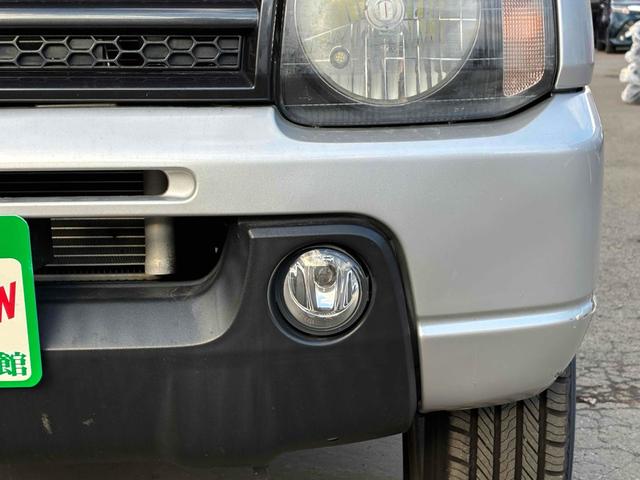 ジムニー ＸＣ　保証２ヵ月２０００ｋｍ　４ＷＤ　ＤＶＤ再生対応フルセグＴＶナビ　エンジンスターター　フロントフォグランプ　電動格納ミラー　ミラーヒーター　キーレスエントリー　アルミホイール　冬タイヤ（24枚目）