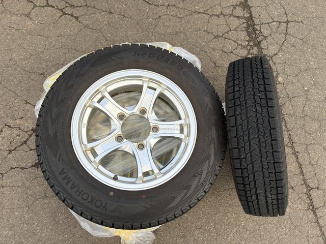 ジムニー ＸＣ　保証２ヵ月２０００ｋｍ　４ＷＤ　ＤＶＤ再生対応フルセグＴＶナビ　エンジンスターター　フロントフォグランプ　電動格納ミラー　ミラーヒーター　キーレスエントリー　アルミホイール　冬タイヤ（57枚目）