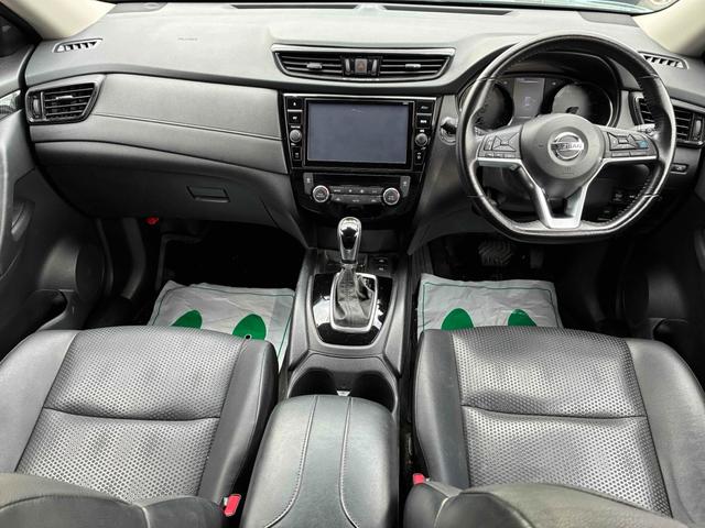 エクストレイル ２０Ｘｉ　Ｖセレクション　保証６ヵ月６０００ｋｍ　４ＷＤ　プロパイロット　ＢＴ接続対応９インチフルセグナビ　全方位カメラ　ＥＴＣ２．０　デジタルインナーミラー　全席シートヒーター　パワーバックドア　ブレーキホールド（4枚目）