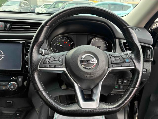 エクストレイル ２０Ｘｉ　Ｖセレクション　保証６ヵ月６０００ｋｍ　４ＷＤ　プロパイロット　ＢＴ接続対応９インチフルセグナビ　全方位カメラ　ＥＴＣ２．０　デジタルインナーミラー　全席シートヒーター　パワーバックドア　ブレーキホールド（5枚目）