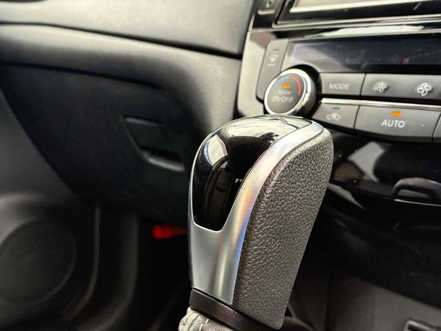 エクストレイル ２０Ｘｉ　Ｖセレクション　保証６ヵ月６０００ｋｍ　４ＷＤ　プロパイロット　ＢＴ接続対応９インチフルセグナビ　全方位カメラ　ＥＴＣ２．０　デジタルインナーミラー　全席シートヒーター　パワーバックドア　ブレーキホールド（10枚目）