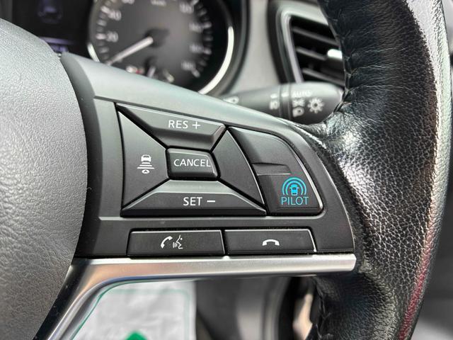 エクストレイル ２０Ｘｉ　Ｖセレクション　保証６ヵ月６０００ｋｍ　４ＷＤ　プロパイロット　ＢＴ接続対応９インチフルセグナビ　全方位カメラ　ＥＴＣ２．０　デジタルインナーミラー　全席シートヒーター　パワーバックドア　ブレーキホールド（15枚目）