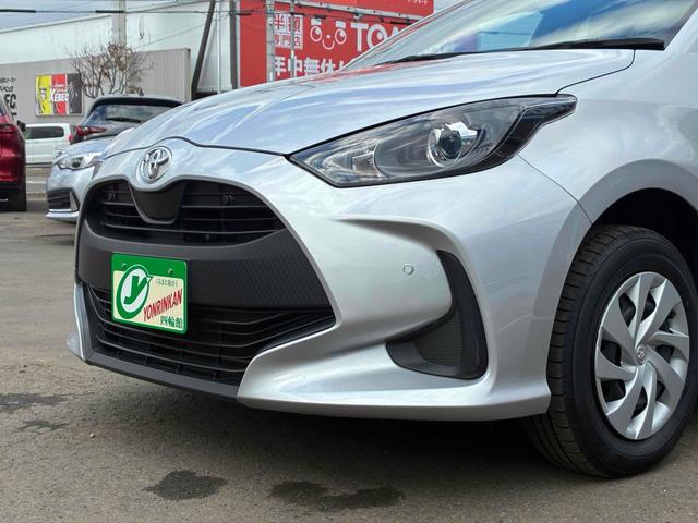 ヤリス Ｘ　自社保証２ヵ月２０００ｋｍ　メーカー保証　４ＷＤ　ＢＴ接続対応ディスプレイオーディオ　バックカメラ　ビルトインＥＴＣ　衝突被害軽減ブレーキ　車線逸脱警報　トヨタセーフティセンス　寒冷地仕様車（2枚目）