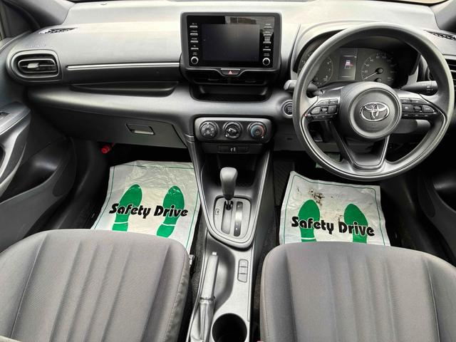 ヤリス Ｘ　自社保証２ヵ月２０００ｋｍ　メーカー保証　４ＷＤ　ＢＴ接続対応ディスプレイオーディオ　バックカメラ　ビルトインＥＴＣ　衝突被害軽減ブレーキ　車線逸脱警報　トヨタセーフティセンス　寒冷地仕様車（4枚目）