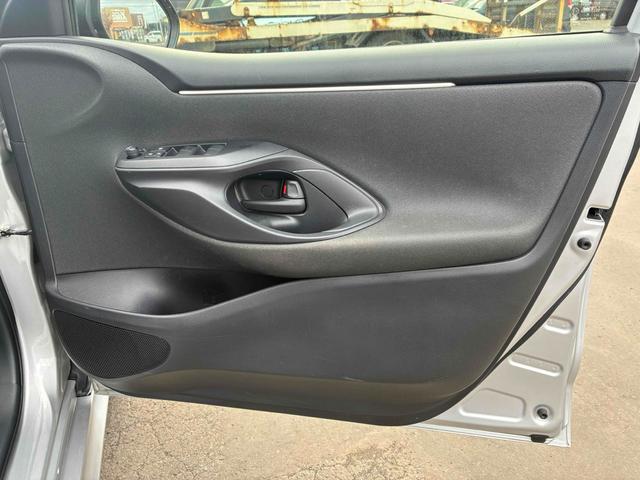 ヤリス Ｘ　自社保証２ヵ月２０００ｋｍ　メーカー保証　４ＷＤ　ＢＴ接続対応ディスプレイオーディオ　バックカメラ　ビルトインＥＴＣ　衝突被害軽減ブレーキ　車線逸脱警報　トヨタセーフティセンス　寒冷地仕様車（44枚目）