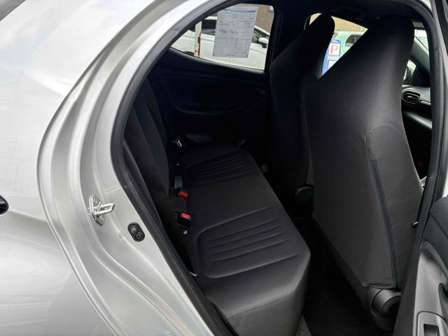 ヤリス Ｘ　自社保証２ヵ月２０００ｋｍ　メーカー保証　４ＷＤ　ＢＴ接続対応ディスプレイオーディオ　バックカメラ　ビルトインＥＴＣ　衝突被害軽減ブレーキ　車線逸脱警報　トヨタセーフティセンス　寒冷地仕様車（47枚目）