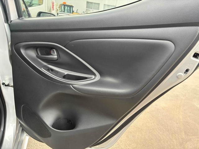 ヤリス Ｘ　自社保証２ヵ月２０００ｋｍ　メーカー保証　４ＷＤ　ＢＴ接続対応ディスプレイオーディオ　バックカメラ　ビルトインＥＴＣ　衝突被害軽減ブレーキ　車線逸脱警報　トヨタセーフティセンス　寒冷地仕様車（51枚目）