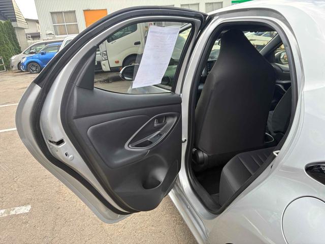 ヤリス Ｘ　自社保証２ヵ月２０００ｋｍ　メーカー保証　４ＷＤ　ＢＴ接続対応ディスプレイオーディオ　バックカメラ　ビルトインＥＴＣ　衝突被害軽減ブレーキ　車線逸脱警報　トヨタセーフティセンス　寒冷地仕様車（60枚目）