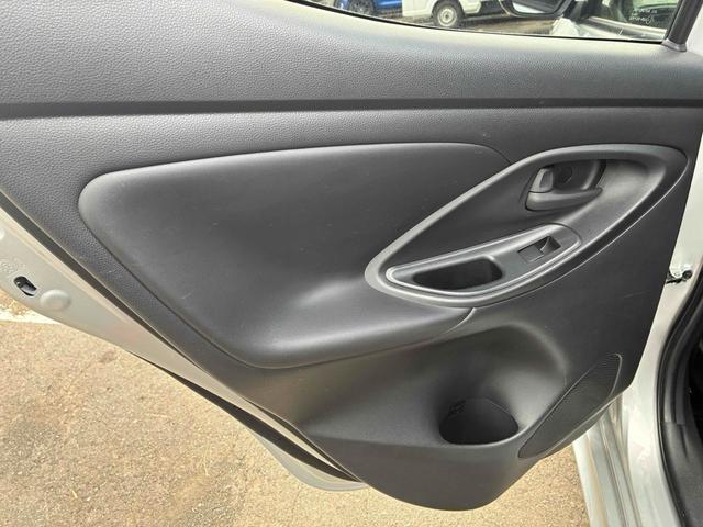 ヤリス Ｘ　自社保証２ヵ月２０００ｋｍ　メーカー保証　４ＷＤ　ＢＴ接続対応ディスプレイオーディオ　バックカメラ　ビルトインＥＴＣ　衝突被害軽減ブレーキ　車線逸脱警報　トヨタセーフティセンス　寒冷地仕様車（65枚目）