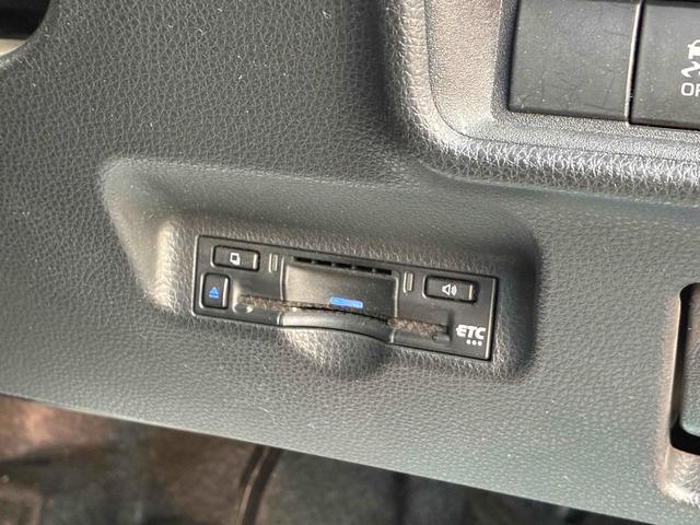 シエンタ ハイブリッドZ 自社保証6ヵ月6000km 4WD 7人乗り 1500cc ハイブリッド BT接続対応ディスプレイオーディオ パノラミックビューモニター 両側電動スライドドア ハンドルヒーター 自社下取ワンオーナー車(13枚目)