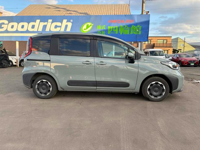 シエンタ ハイブリッドZ 自社保証6ヵ月6000km 4WD 7人乗り 1500cc ハイブリッド BT接続対応ディスプレイオーディオ パノラミックビューモニター 両側電動スライドドア ハンドルヒーター 自社下取ワンオーナー車(22枚目)