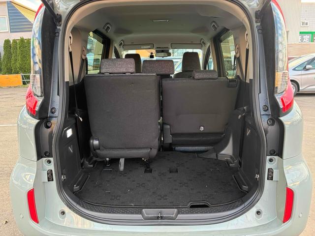 シエンタ ハイブリッドZ 自社保証6ヵ月6000km 4WD 7人乗り 1500cc ハイブリッド BT接続対応ディスプレイオーディオ パノラミックビューモニター 両側電動スライドドア ハンドルヒーター 自社下取ワンオーナー車(28枚目)