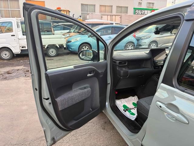 シエンタ ハイブリッドZ 自社保証6ヵ月6000km 4WD 7人乗り 1500cc ハイブリッド BT接続対応ディスプレイオーディオ パノラミックビューモニター 両側電動スライドドア ハンドルヒーター 自社下取ワンオーナー車(55枚目)