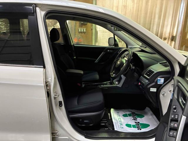 座り心地がよく運転しやすいシートです。