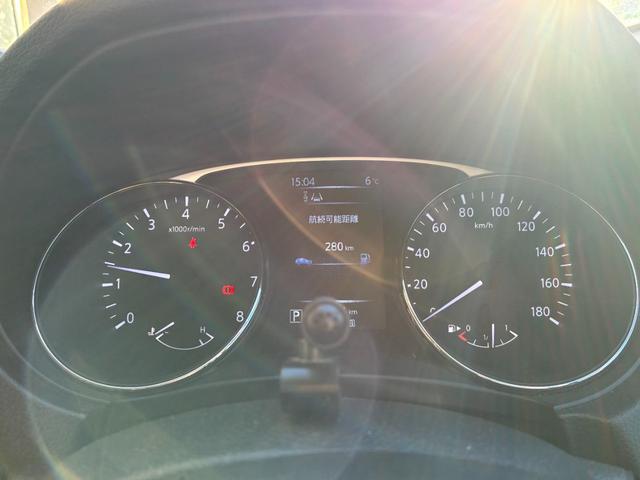 エクストレイル ２０Ｘ　エマージェンシーブレーキパッケージ　保証２ヵ月２０００ｋｍ　２０００ｃｃ　４ＷＤ　Ｂｌｕｅｔｏｏｔｈ接続対応フルセグナビ　バックカメラ　エンジンスターター　パワーバックドア　左右シートヒーター　ヒルディセントコントロール　冬タイヤ付（12枚目）