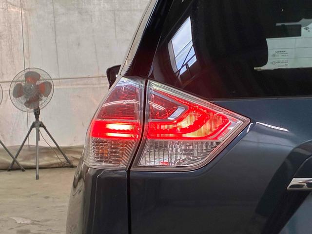 エクストレイル ２０Ｘ　エマージェンシーブレーキパッケージ　保証２ヵ月２０００ｋｍ　２０００ｃｃ　４ＷＤ　Ｂｌｕｅｔｏｏｔｈ接続対応フルセグナビ　バックカメラ　エンジンスターター　パワーバックドア　左右シートヒーター　ヒルディセントコントロール　冬タイヤ付（28枚目）