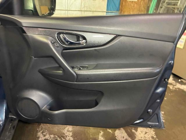 エクストレイル ２０Ｘ　エマージェンシーブレーキパッケージ　保証２ヵ月２０００ｋｍ　２０００ｃｃ　４ＷＤ　Ｂｌｕｅｔｏｏｔｈ接続対応フルセグナビ　バックカメラ　エンジンスターター　パワーバックドア　左右シートヒーター　ヒルディセントコントロール　冬タイヤ付（40枚目）