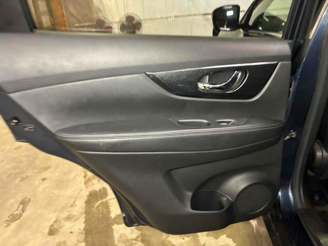 エクストレイル ２０Ｘ　エマージェンシーブレーキパッケージ　保証２ヵ月２０００ｋｍ　２０００ｃｃ　４ＷＤ　Ｂｌｕｅｔｏｏｔｈ接続対応フルセグナビ　バックカメラ　エンジンスターター　パワーバックドア　左右シートヒーター　ヒルディセントコントロール　冬タイヤ付（58枚目）